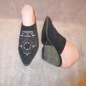 Diego Di Lucca Embroidered Mules Size 7.5 Slip On Suede Heel Point Western Boho